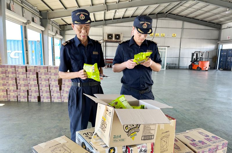 荣成海关监督销毁258千克不合格进口预包装食品，筑牢食品安全防线